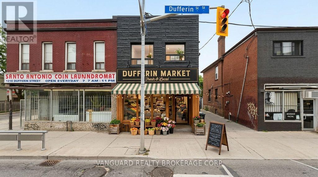 1212 Dufferin Street, Toronto (dovercourt-Wallace Emerson-Junction)