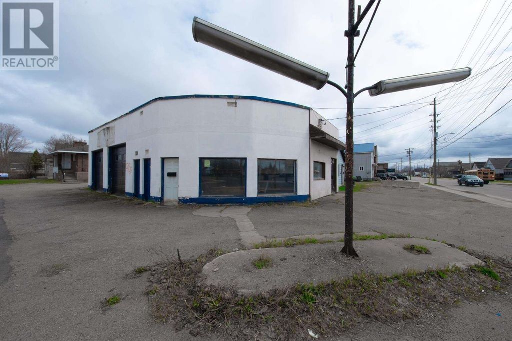 258 Goulais Ave, Sault Ste. Marie