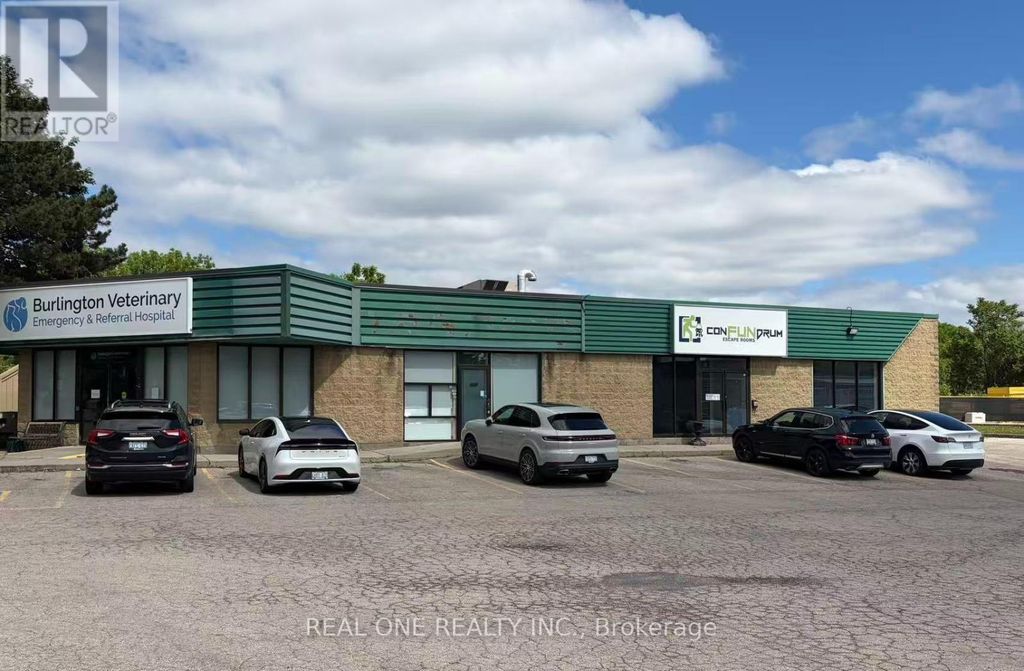 102 - 775 Woodview Road, Burlington (roseland)