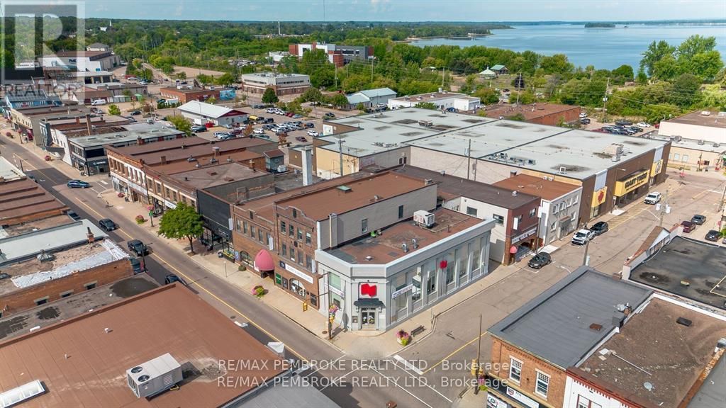 131 Pembroke Street W, Pembroke