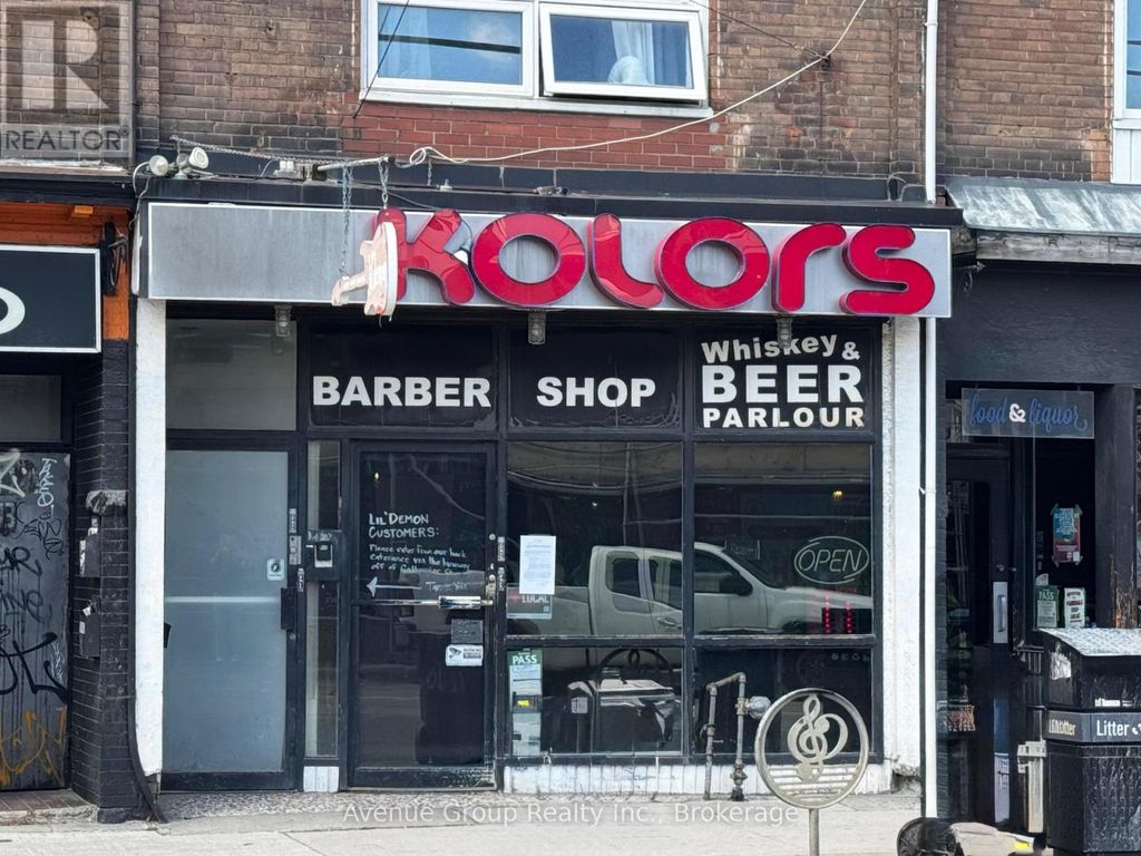 1612 Queen Street W, Toronto (roncesvalles)
