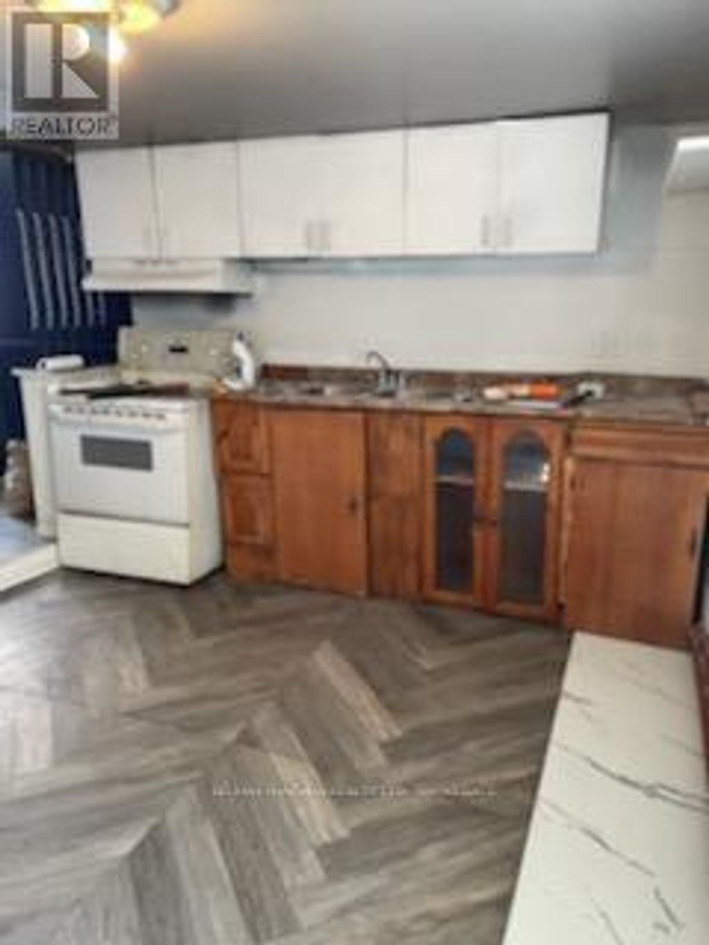 4541 Crysler Avenue, Niagara Falls (downtown)