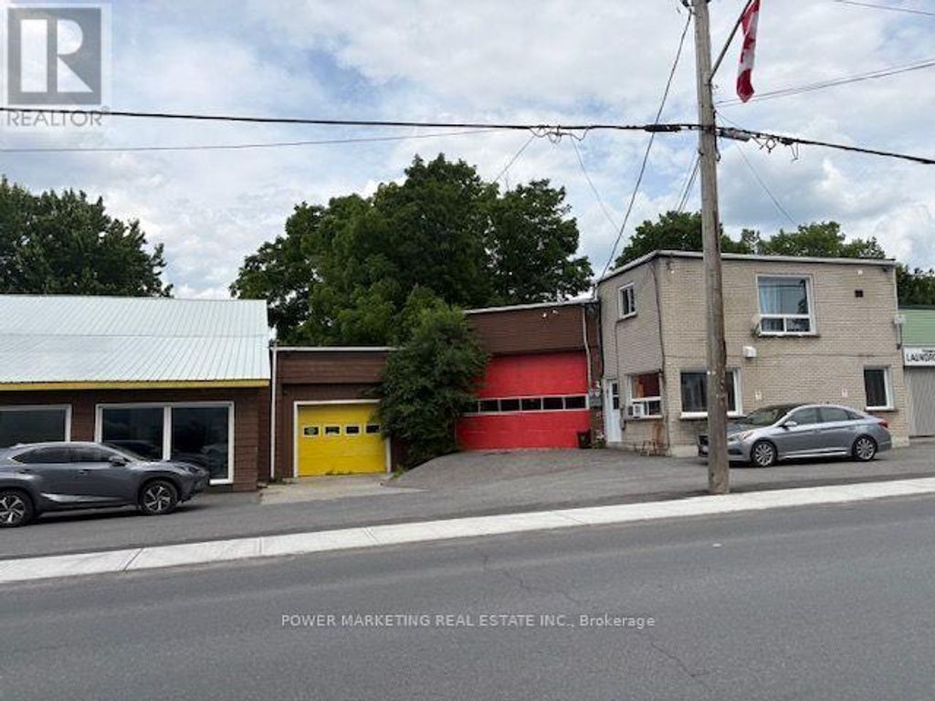 83 Main Street N, North Glengarry