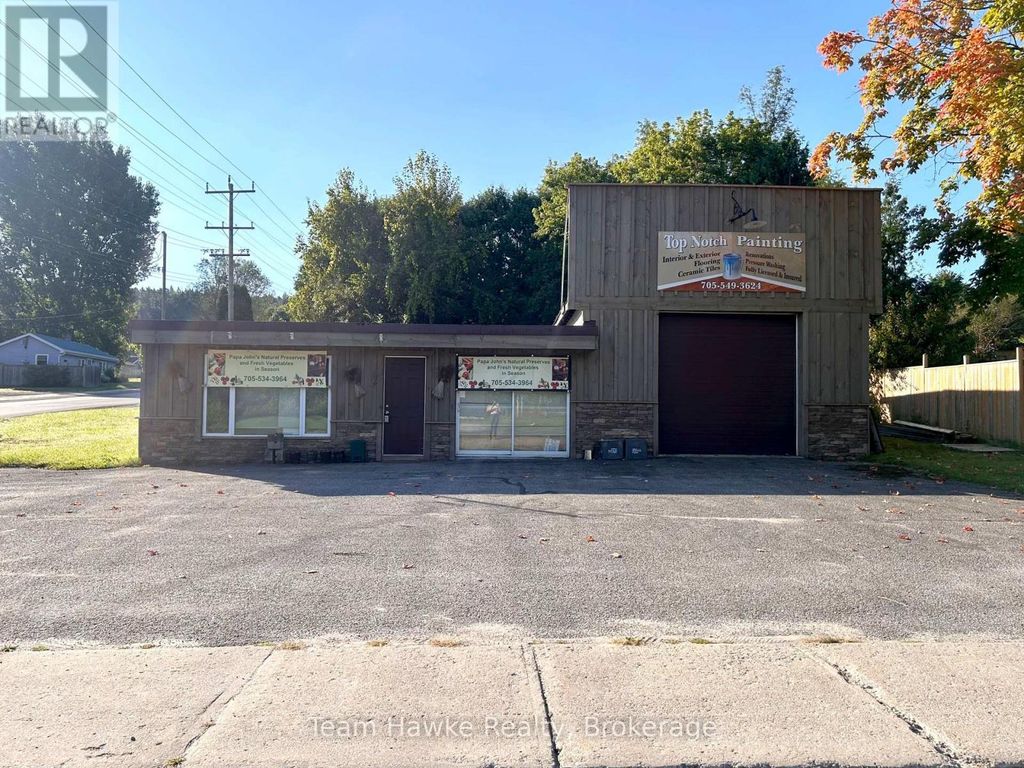 156 Robert Street, Penetanguishene