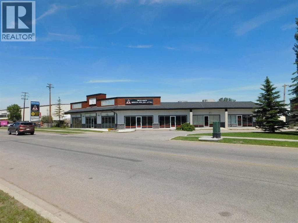 #2, 220 North Railway Street, Okotoks