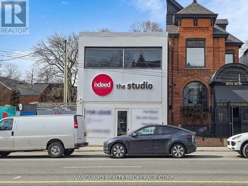 118 Avenue Road, Toronto (annex)