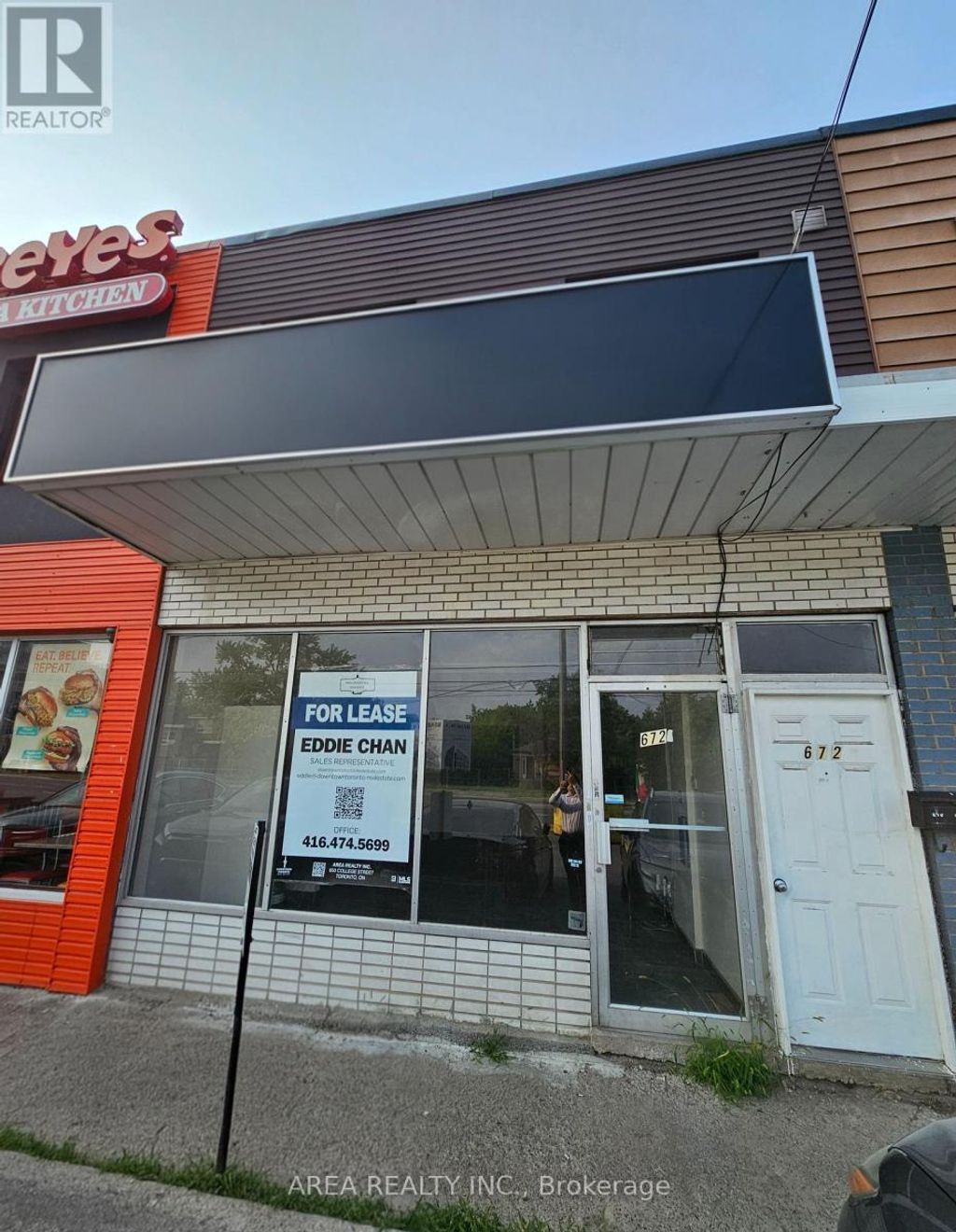 672 Sheppard Avenue W, Toronto (bathurst Manor)