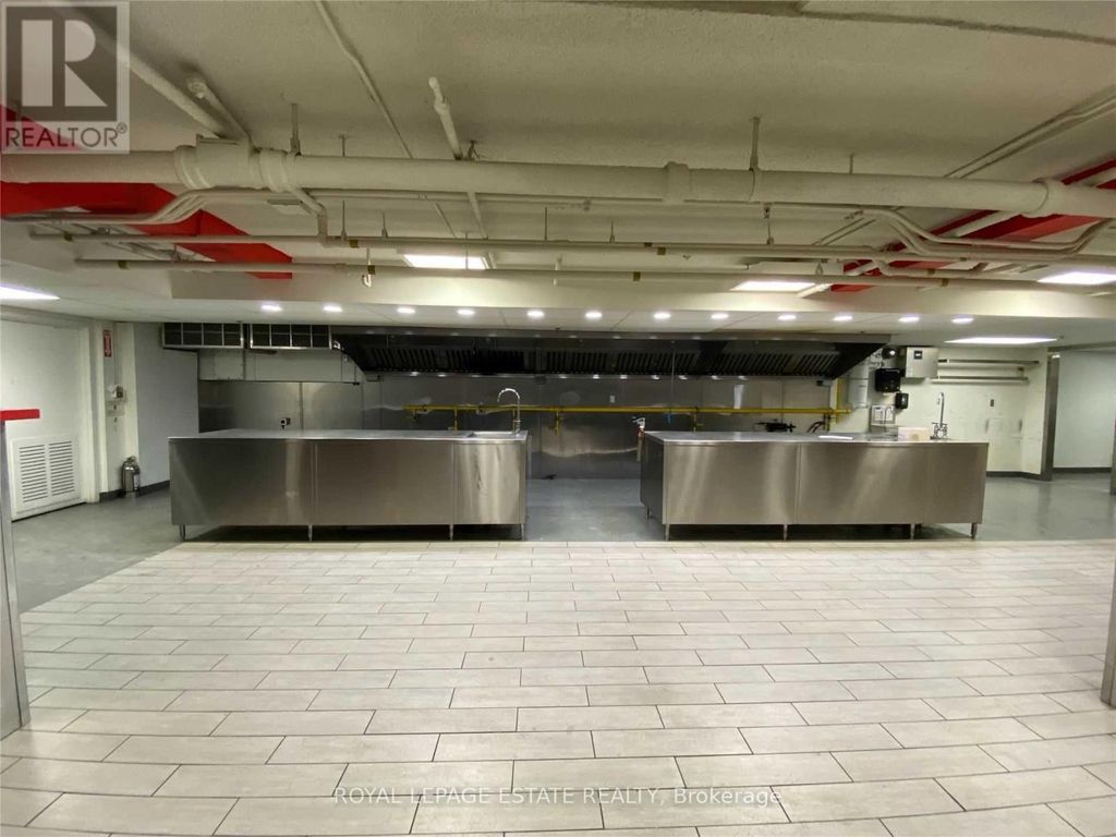 Lower - 4894-4896 Dundas Street W, Toronto (islington-City Centre West)
