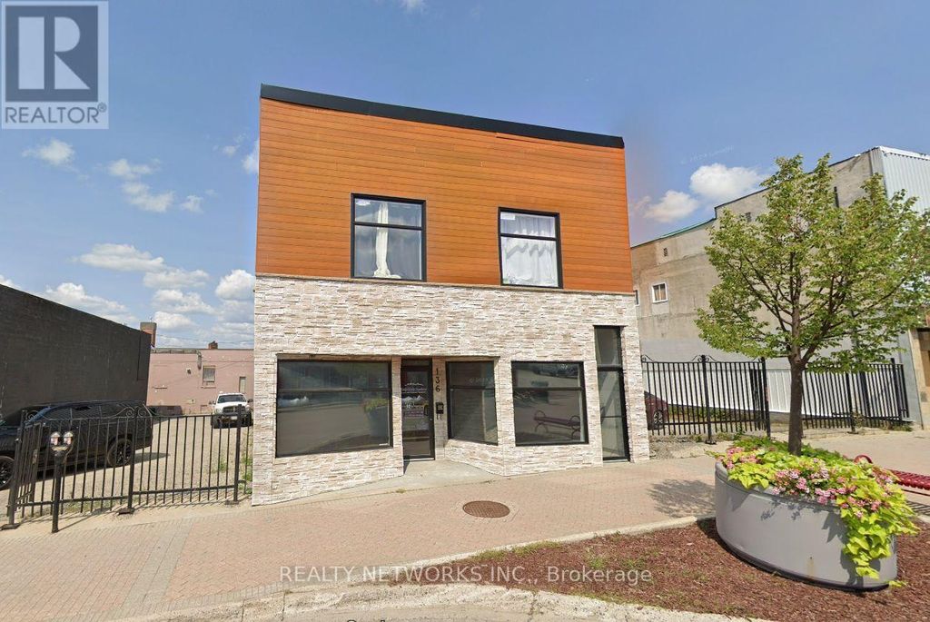 136 Third Avenue, Timmins (ts - Se)