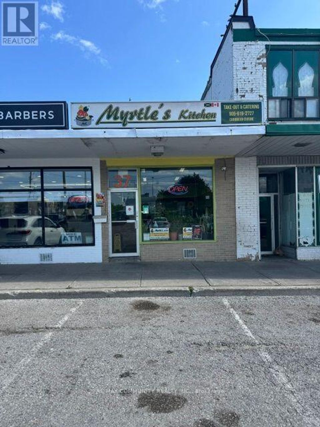 37 Station Plaza, Ajax (south West)