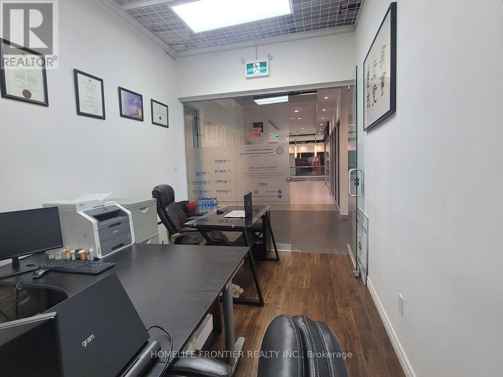 204 - 7181 Yonge Street, Markham (grandview)