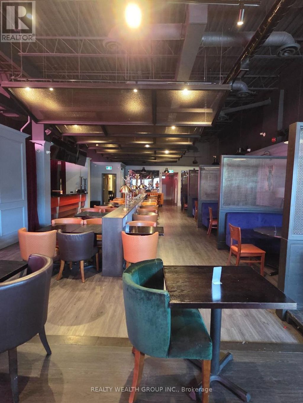 211 - 9737 Yonge Street, Richmond Hill (harding)