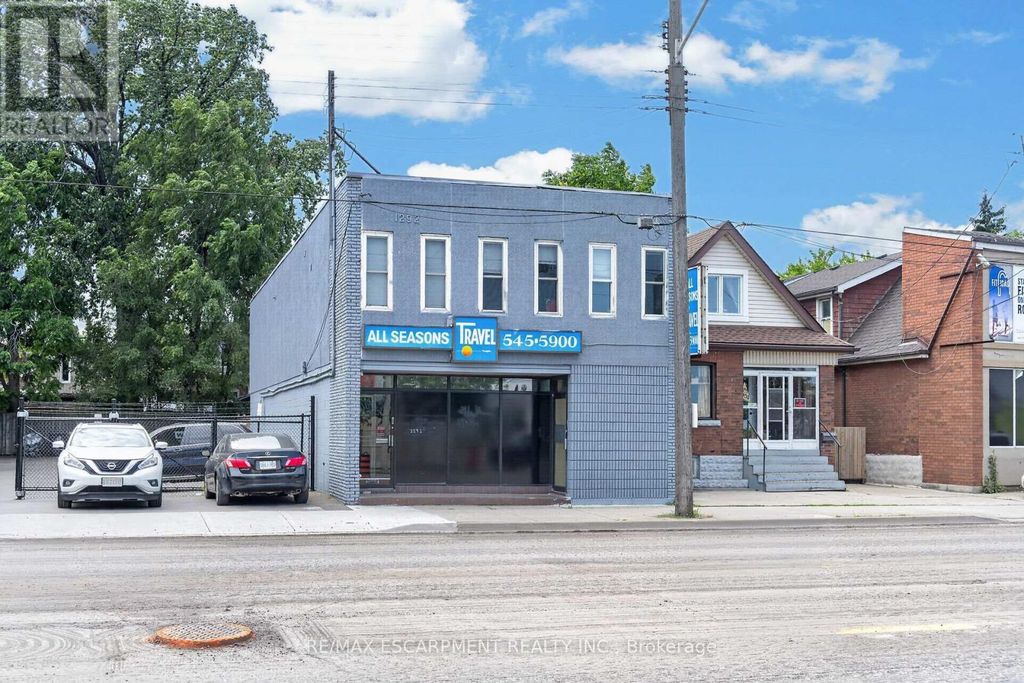 1292 Barton Street E, Hamilton (crown Point)