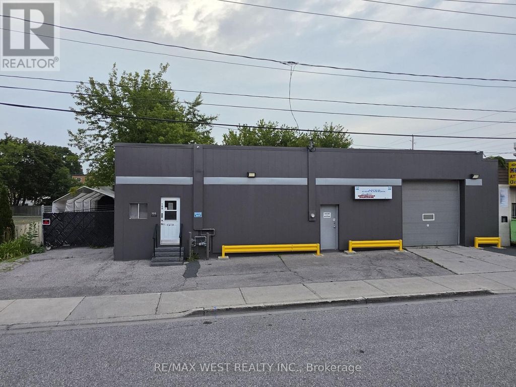 105 Ash Street, Whitby (downtown Whitby)