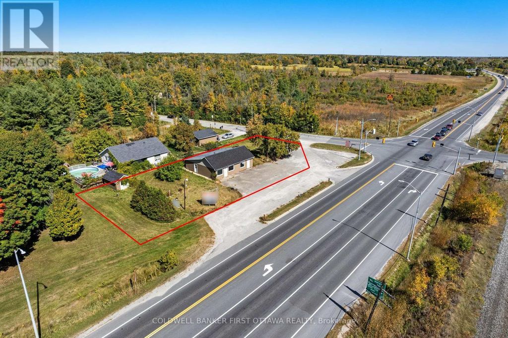 18318 Hwy 7 Highway, Tay Valley
