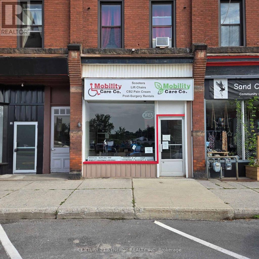 10 Main Street W, Smiths Falls