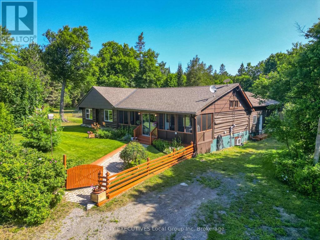 2899 Highway 11 N, Temagami