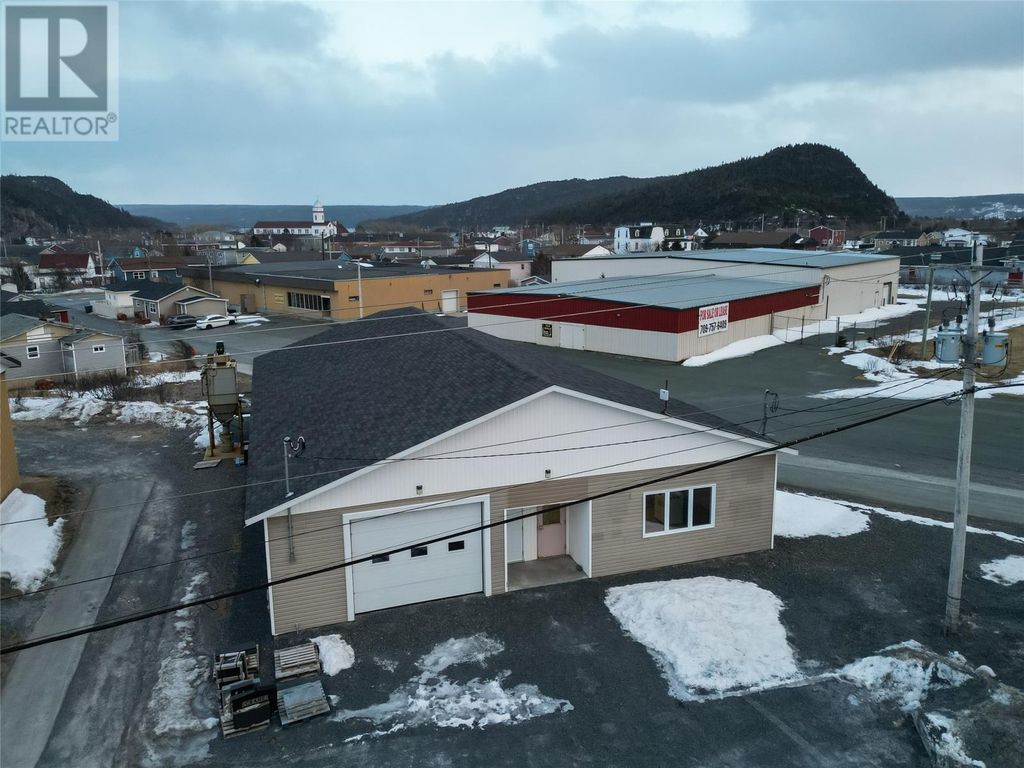 21 Veterans Way, Placentia