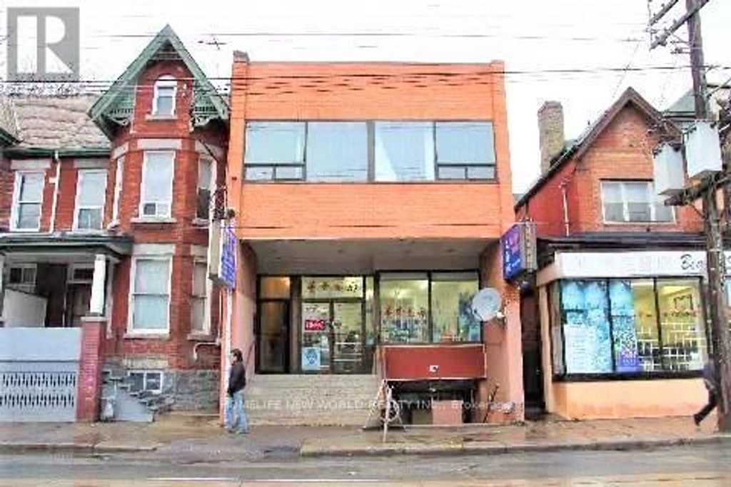 Lower Level Basement - 584 Dundas Street W, Toronto (kensington-Chinatown)