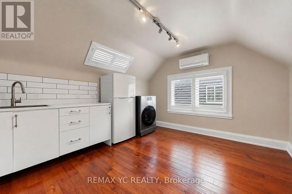 R1 - 99 Sheppard Avenue E, Toronto (willowdale East)