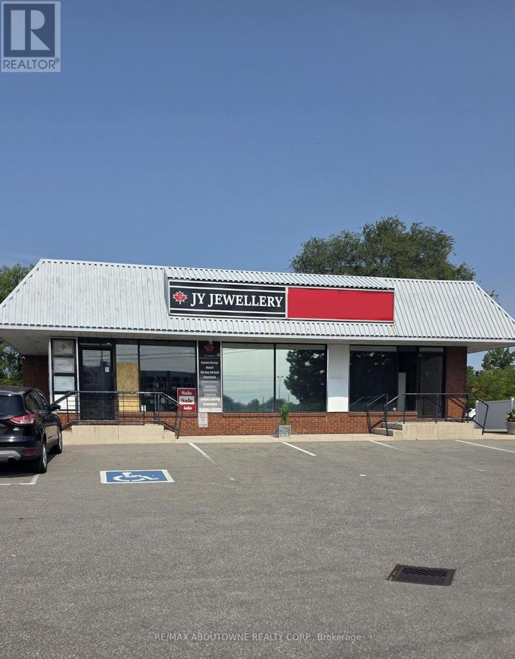 B - 207 Cross Avenue, Oakville (qe Queen Elizabeth)
