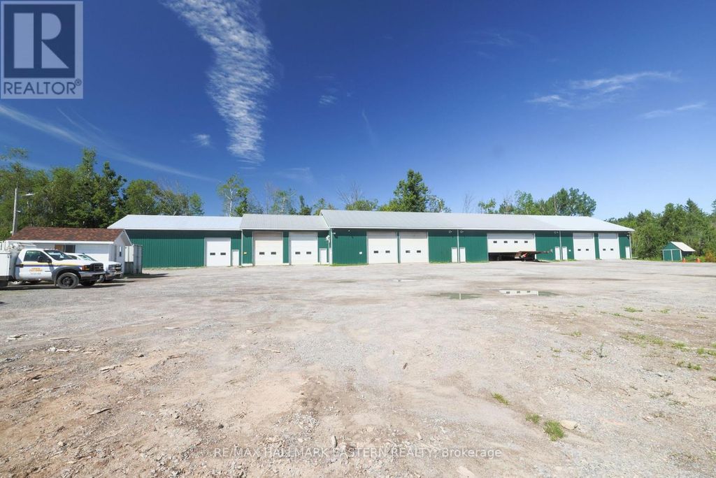 1738 8th Line, Selwyn