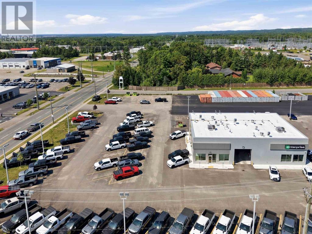 911 Great Northern Rd, Sault Ste. Marie