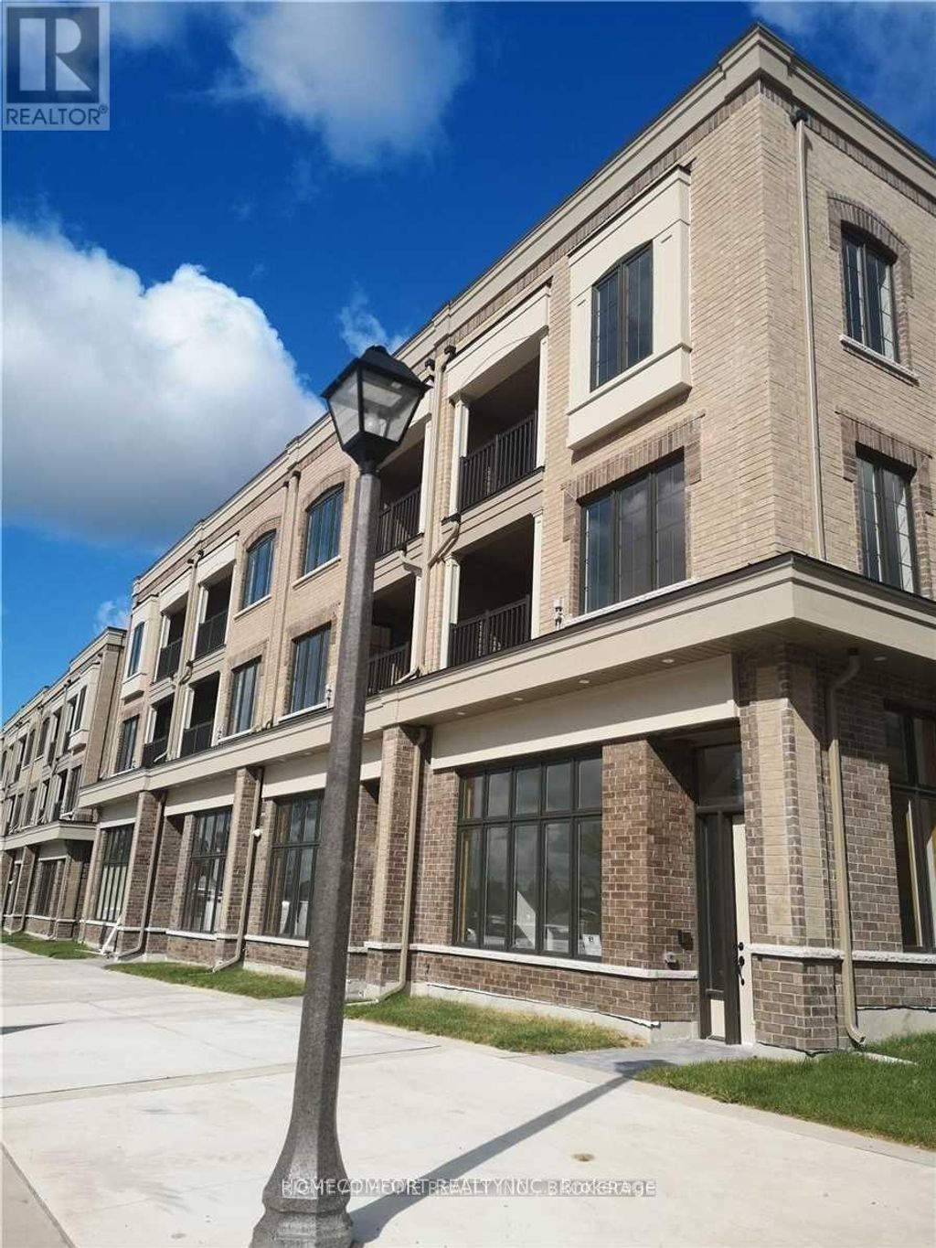 22 Nipigon Avenue, Markham (berczy)