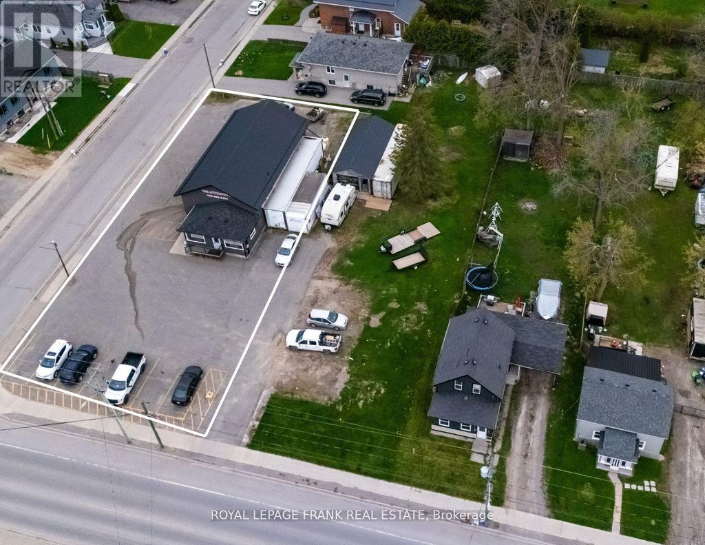118 Queen Street, Kawartha Lakes (lindsay)
