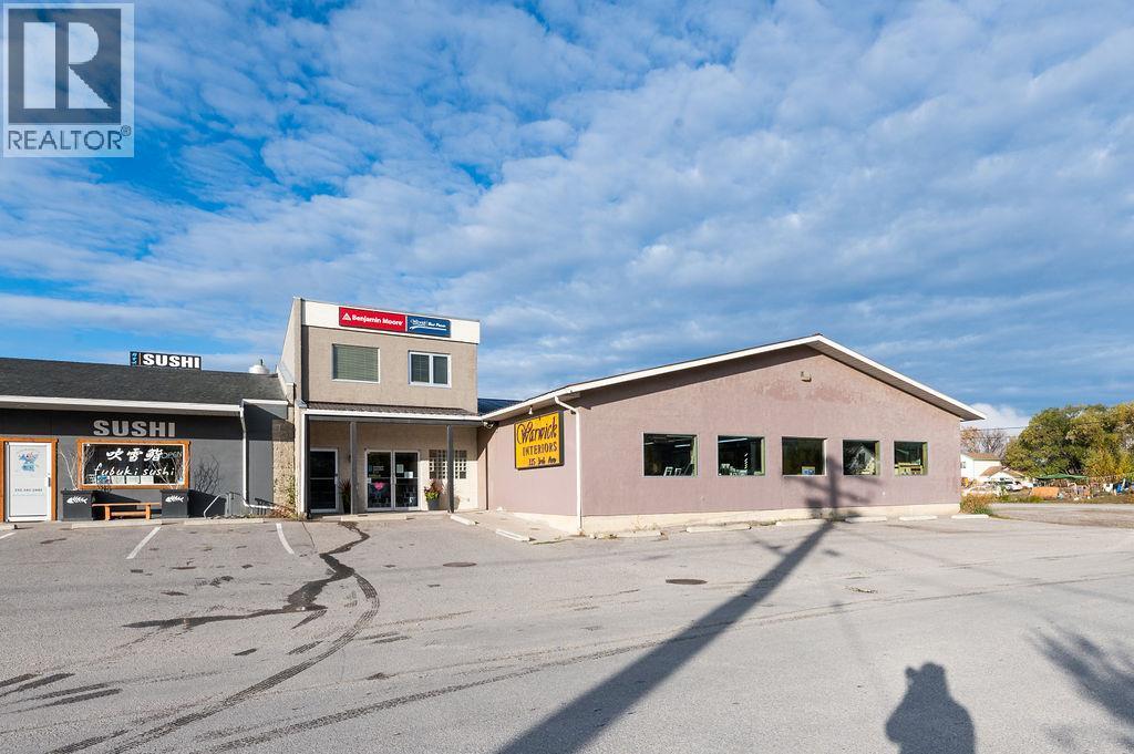 335 3rd Avenue, Invermere
