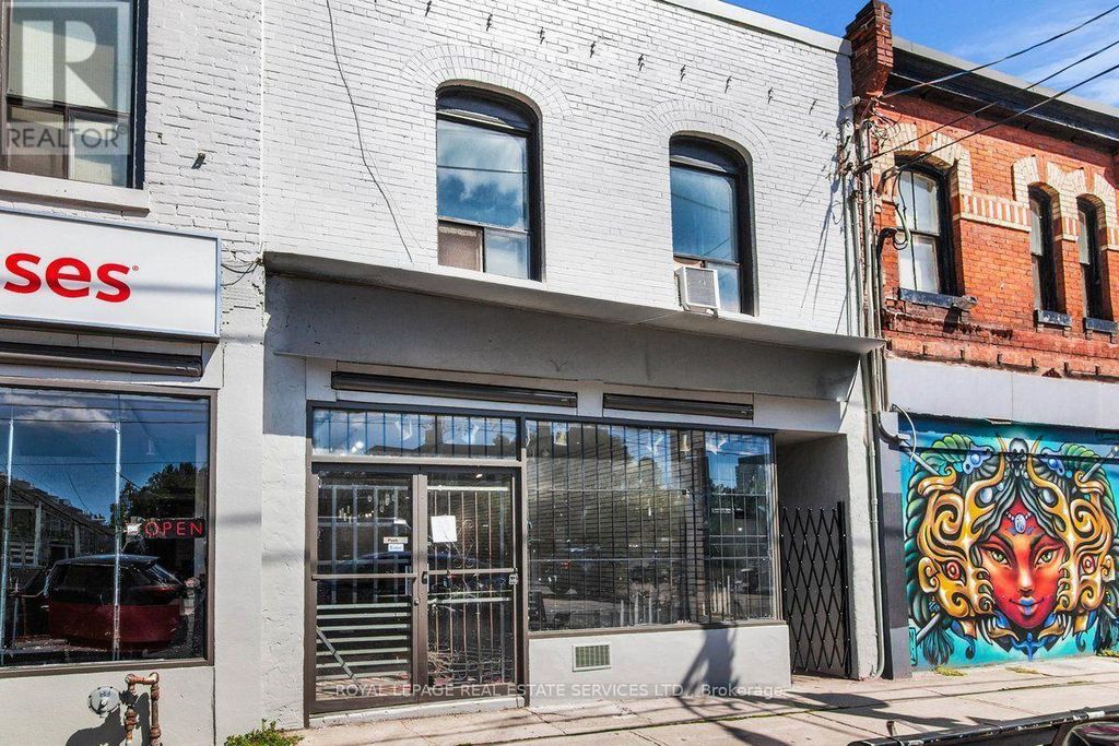 1366 Queen Street W, Toronto (roncesvalles)