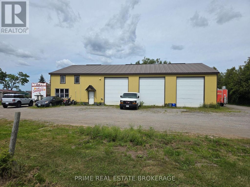 2144 Hamilton Road, London South (south U)