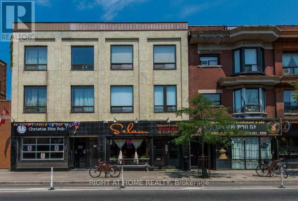 812 Bloor Street W, Toronto (dovercourt-Wallace Emerson-Junction)
