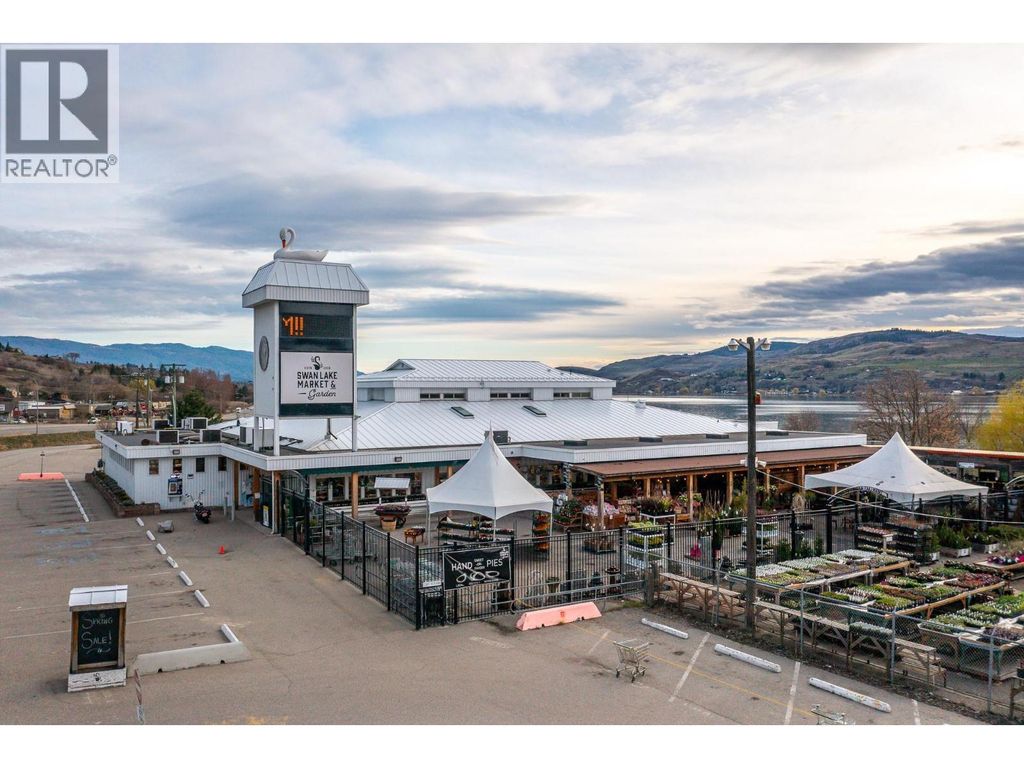 7920/7912 Highland Road, Vernon