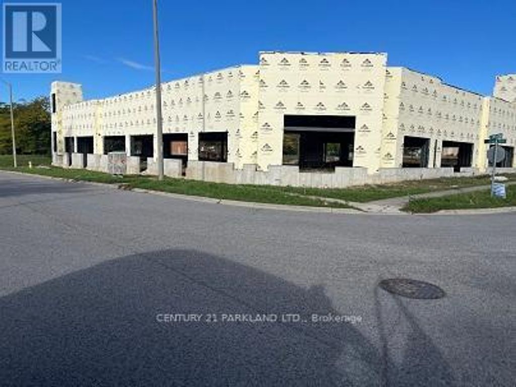 6 Spicer Square, Clarington (bowmanville)