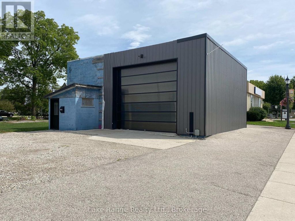 39 Queen Street, Huron-Kinloss