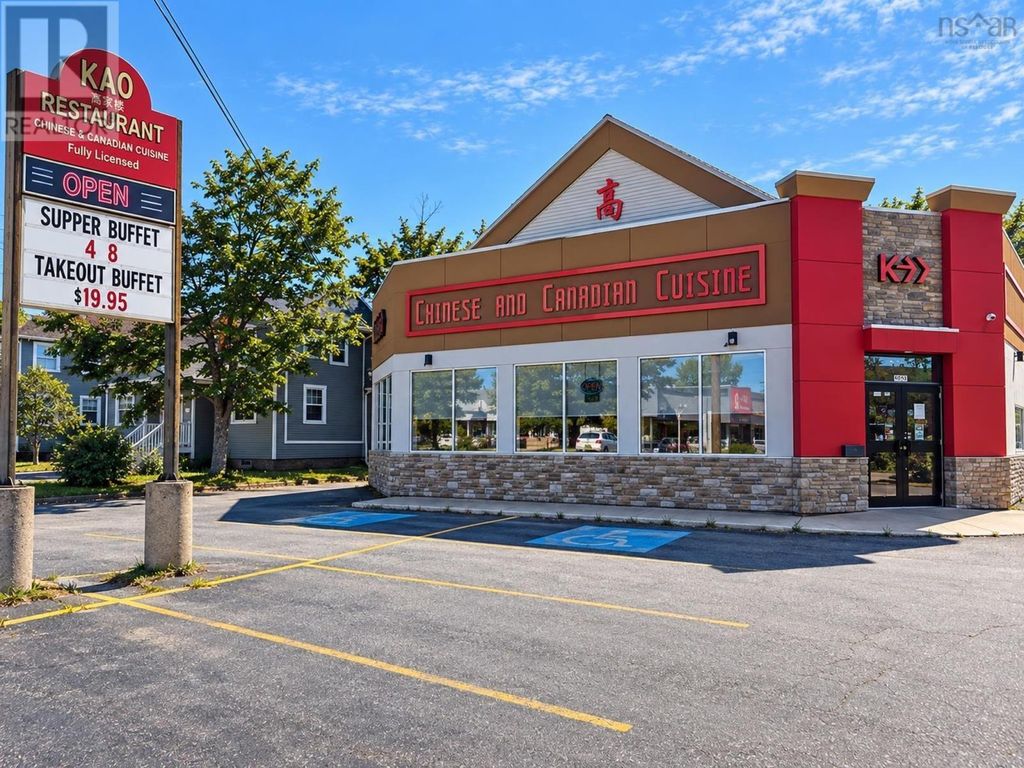 8986 Commercial Street, New Minas