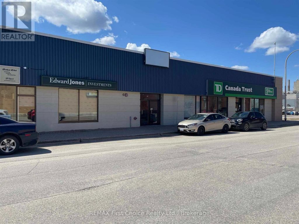 5d & 5e - 30-32 Princess Street, Dryden (downtown)