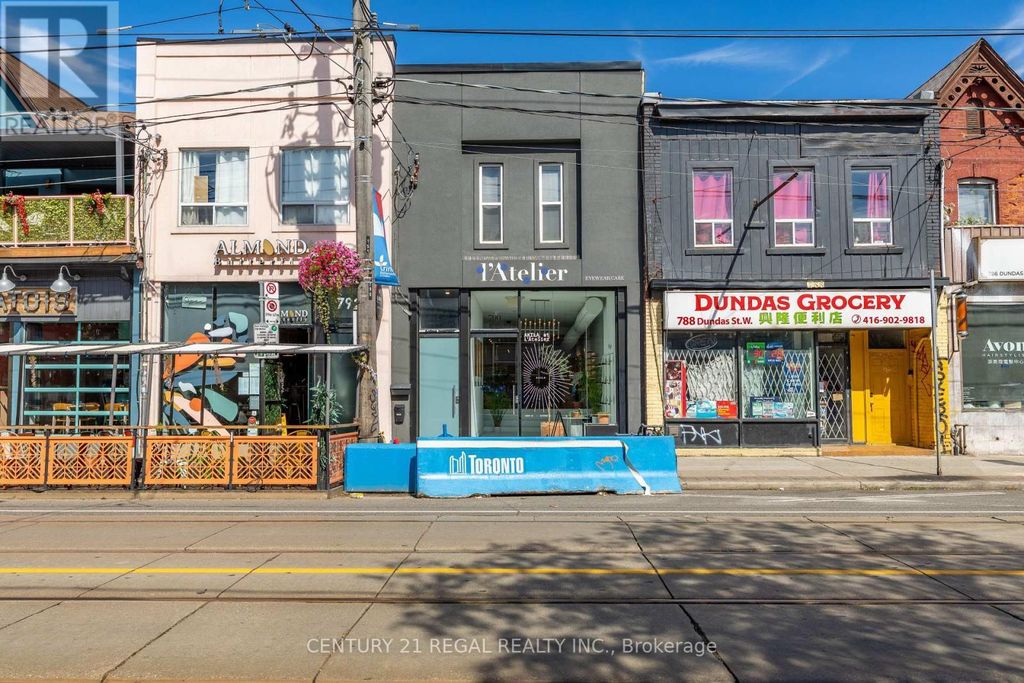 790 Dundas Street, Toronto (trinity-Bellwoods)