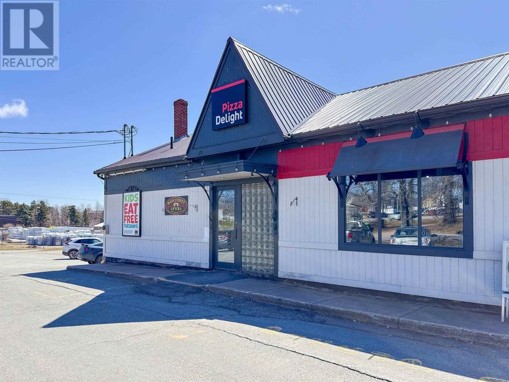 528 Main Street, Montague