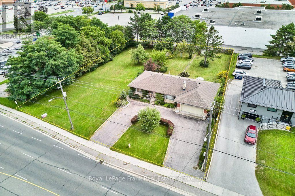 1535 Dundas Street E, Whitby (blue Grass Meadows)