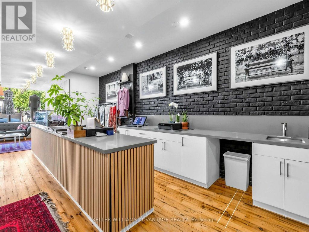 253 Broadview Avenue, Toronto (south Riverdale)