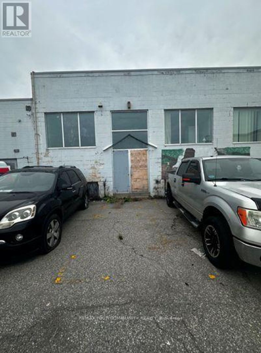 4 - 230 Harwood Avenue S, Ajax (south West)