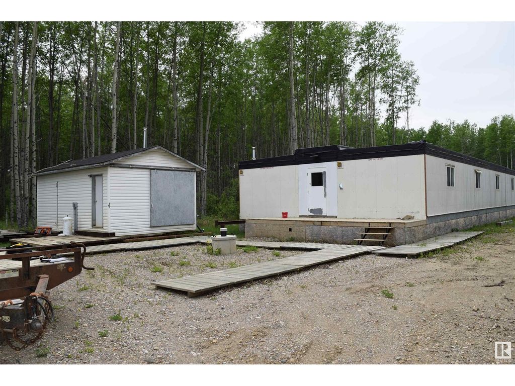 455 Industrial Dr N, Red Earth Creek