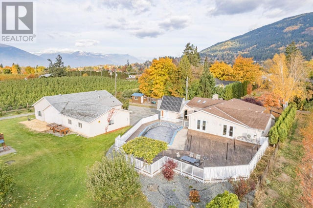 2819 Erickson Road, Erickson