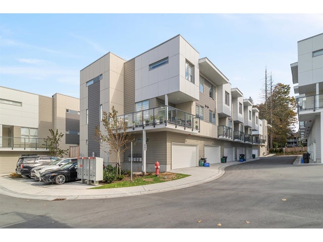 43 12585 104a Avenue, Surrey