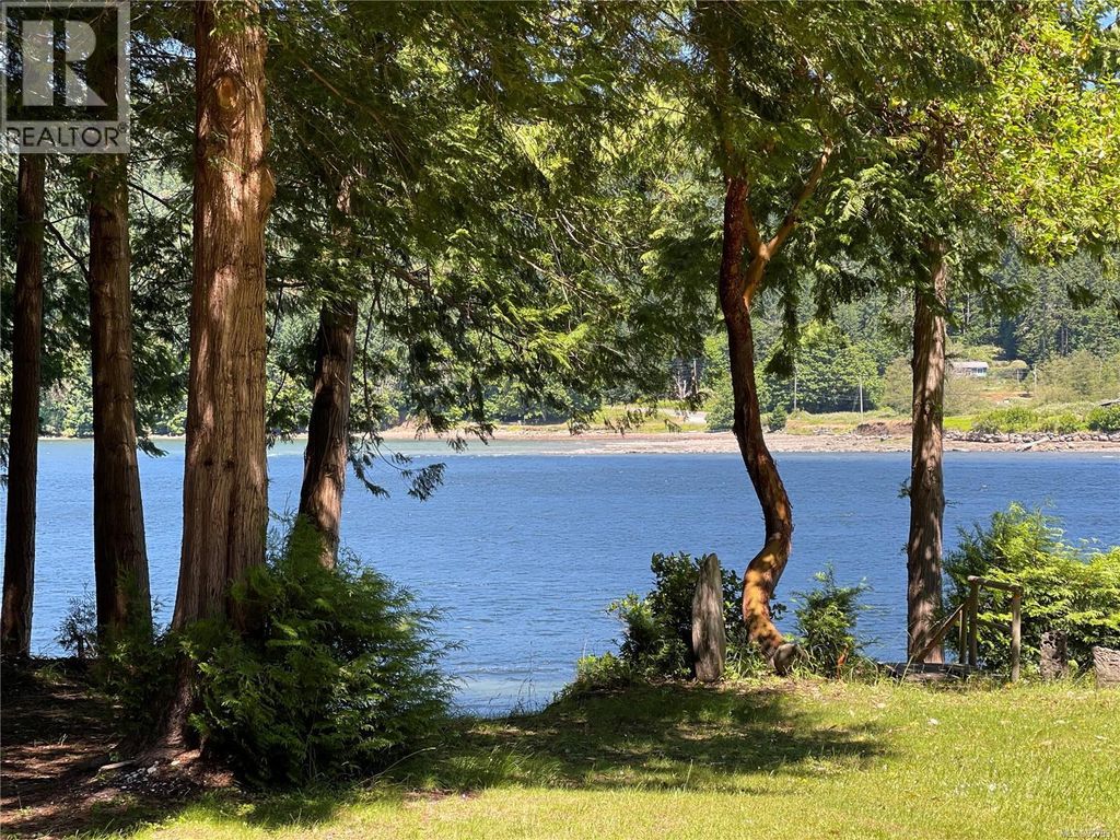 674 Weathers Way, Mudge Island
