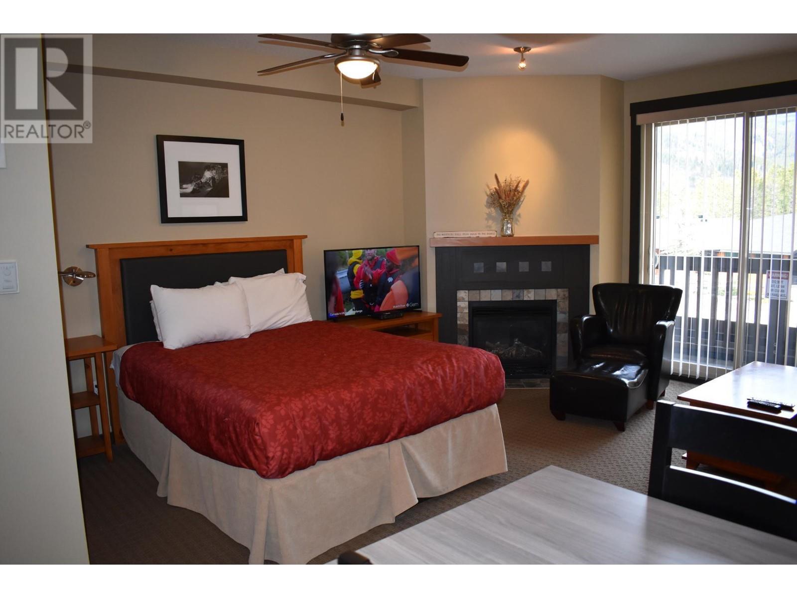 2064 Summit Drive Unit# 110, Panorama