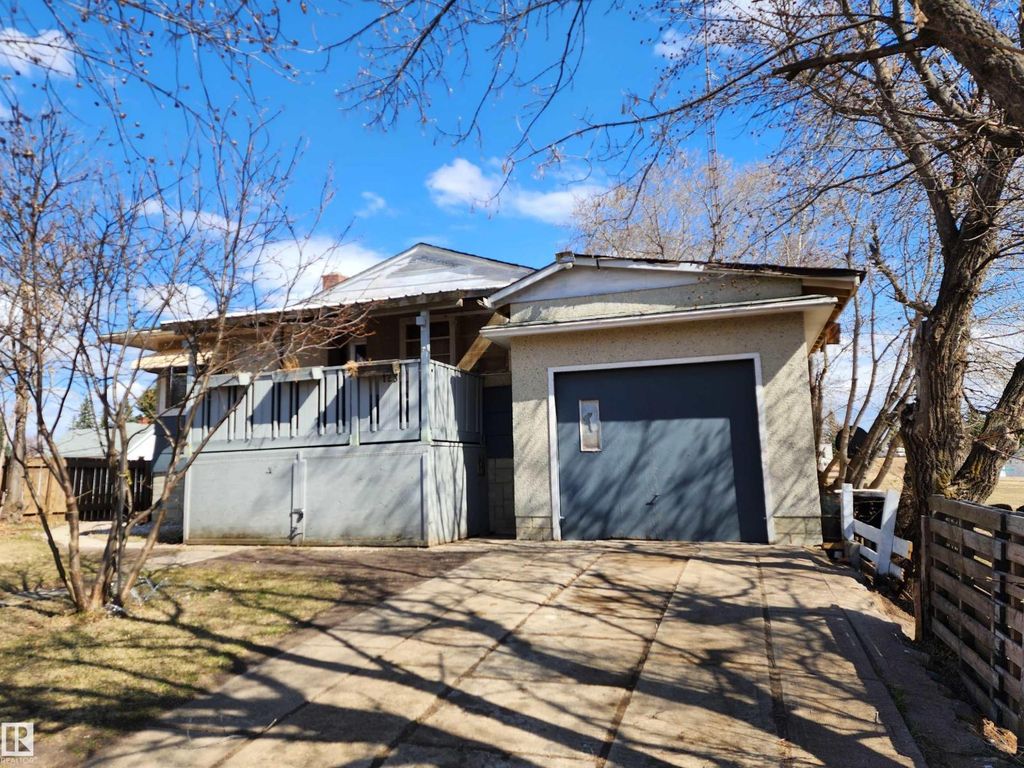 25 1st St W, Derwent