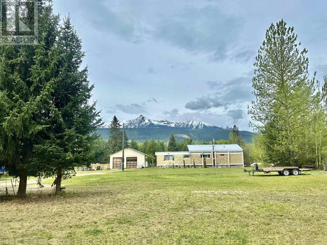1355 King Road, Valemount
